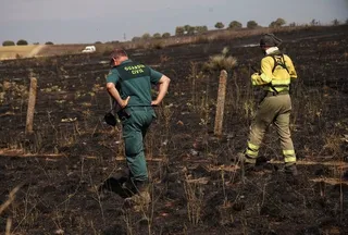 Así ha sido la actución de los Servicios de Extinción para sofocar el incendio en Castillejo de Martín Viejo | Vicente | ICAL