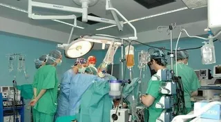 El número de pacientes en lista de espera baja un 28% tras el inicio del Plan de Mejora