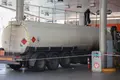 Camión llenando el depósito 