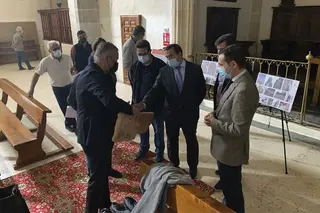 El viceconsejero de Cultura, Raúl Fernández Sobrino, en su visita a Rágama