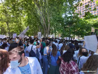 Protesta de los MIR salmantinos frente al Ministerio de Sanidad