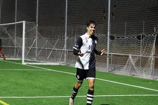 Hugo de Bustos celebra un gol en un partido anterior | FOTO ANDREA MATEOS