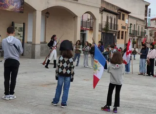 Los vecinos de Tamames "luchan" por su pueblo en la celebración del 215 aniversario de su batalla