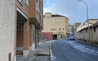 Malestar de más de 100 vecinos de dos calles de Guijuelo por no tener acceso a la fibra
