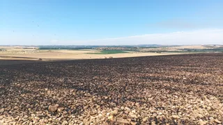 Un incendio forestal en Garcihernández moviliza a medios aéreos y terrestres