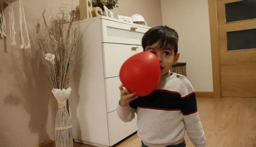 Asier, un niño salmantino con trastorno autista