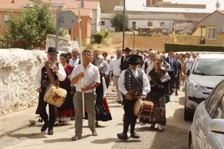 Procesión en Doñinos