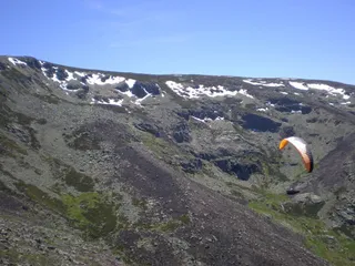 Candelario, sede de la competición de parapente '300 km desde el SiXtema Central'