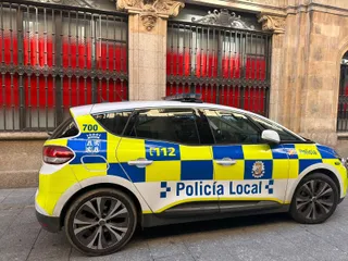 Un coche de la Policía Local en la calle Zamora | Foto de archivo