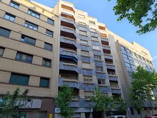 Edificio en la avenida de Torres Villarroel | Imagen de archivo