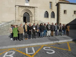Un minuto de silencio por las víctimas de la lacra que no cesa