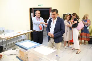 José Antonio Bermúdez de Castro votando
