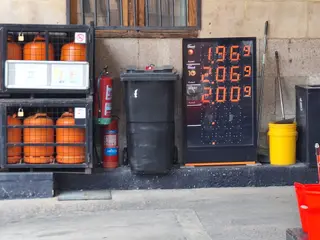 El precio de la gasolina se mantiene disparado 