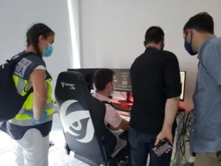 La Policía Nacional detiene en Estepona a un ciudadano británico por hackear 130 cuentas de Twitter. Policía Nacional