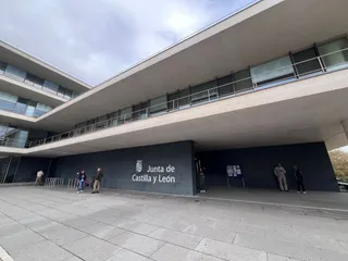 Delegación Territorial de la Junta de Castilla y León Edificio ESAUN (1)