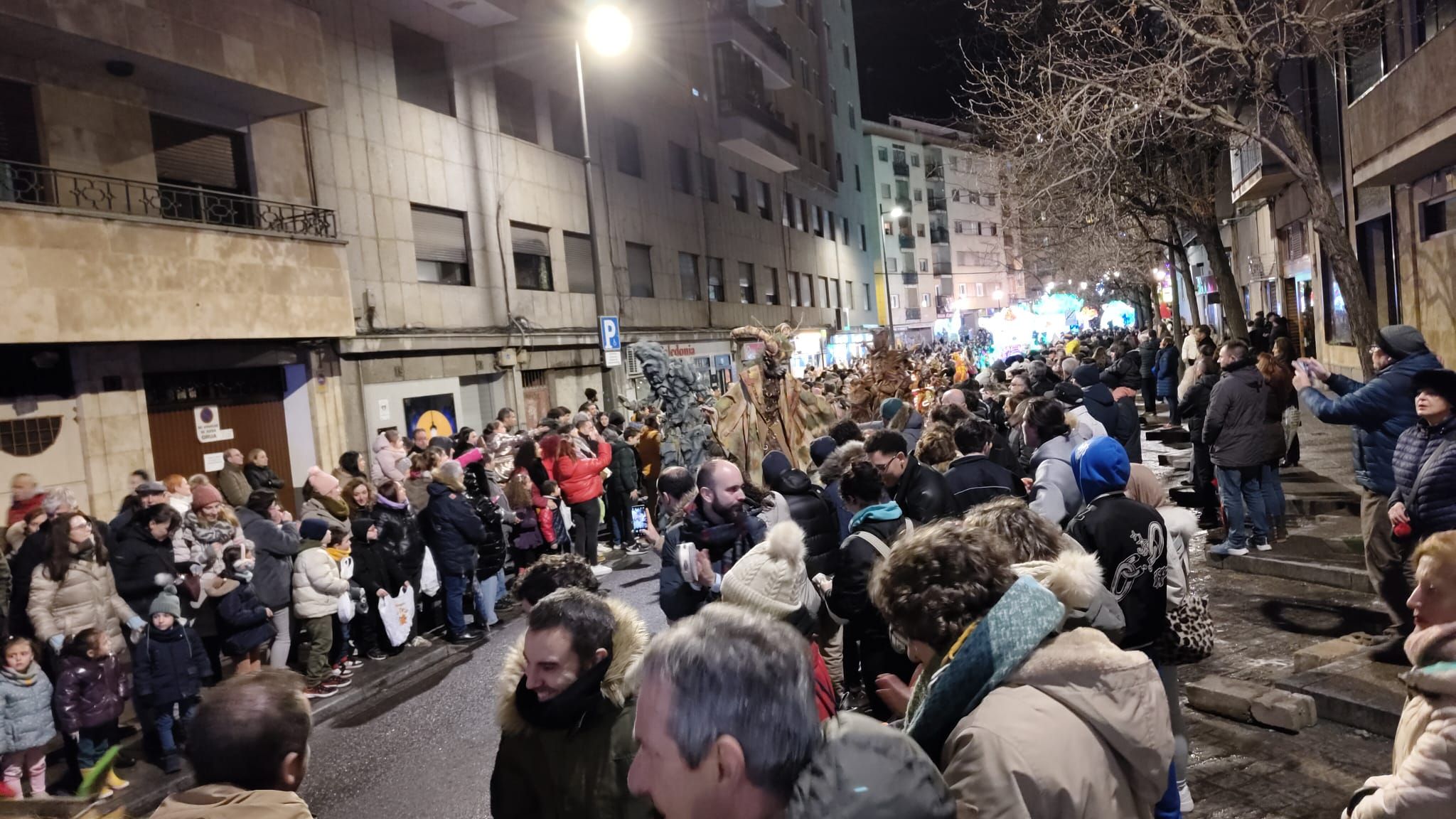 Ambiente a la Cabalgata de SS.MM. Los Reyes Magos. Fotos: Míkel Antúnez
