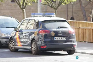 Policia nacional en el parque de salesas (1)
