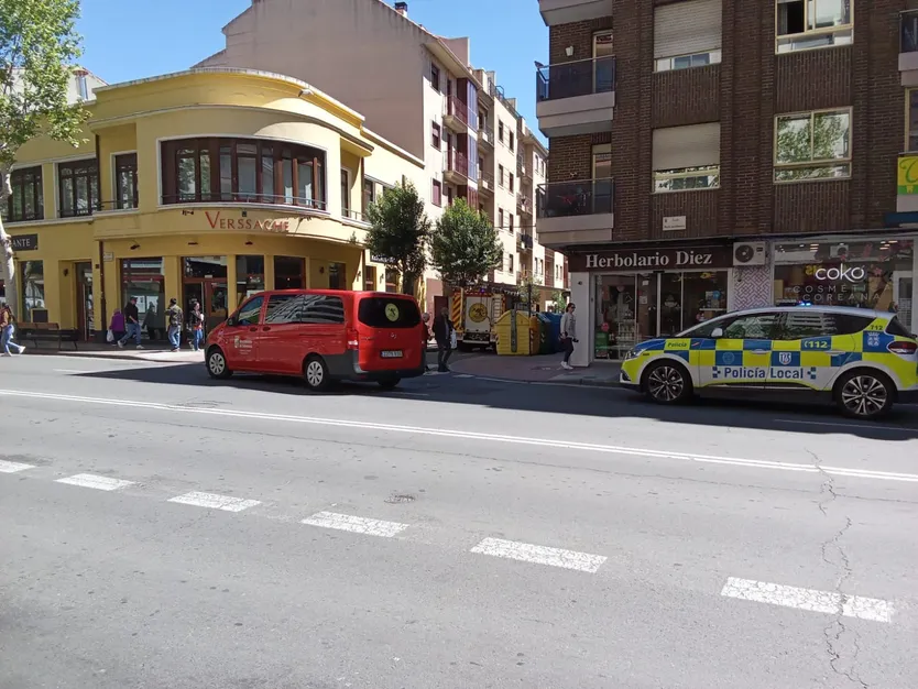 GALERÍA | Escape de humo en un garaje de la calle Juan de Argüelles