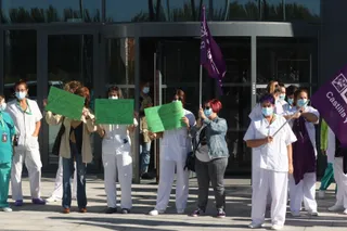 Concentración TCAE fente al nuevo Hospital Universitario de Salamanca. Foto SALAMANCA24HORAS (8)