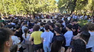 La fiebre por 'farmear aura' llega a Salamanca y llena La Alamedilla