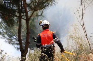 Incendio de pasto en los entornos de la avenida de La Aldehuela | Andrea Mateos