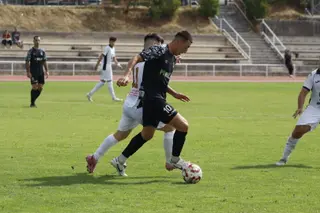 Imagen del derbi entre el Ribert y el Ciudad Rodrigo.