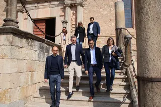 José Manuel Miñones, mantiene un encuentro con el candidato socialista a la Alcaldía de la ciudad de Salamanca y representantes del PSOE salmantino