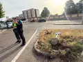  Interceptan a un conductor tras darse a la fuga en un control y chocar contra una señal de tráfico en Salamanca capital
