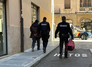 Detenido un varón tras robar a plena luz del día en el centro de Salamanca. Foto de archivo