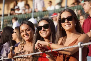 Ambiente En El Coso De La Glorieta Para Ver La Novillada De Adelaida Rodríguez En Salamanca | Juanes