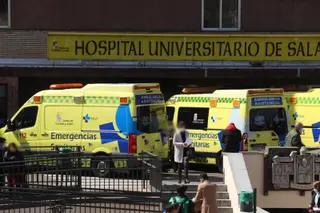 Ambulancia en el Hospital de Salamanca