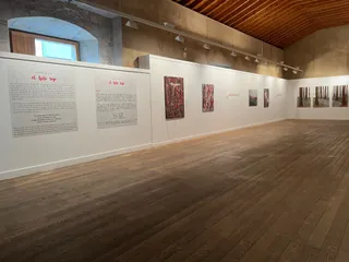GALERÍA | Presentación de la exposición 'El Hilo Rojo'