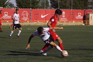 Imagen del derbi entre Santa Marta y Salamanca CF UDS | FOTO SALAMANCA24HORAS.COM