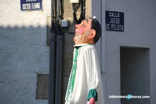Cabezudos gigantes lumbrales tono 0670