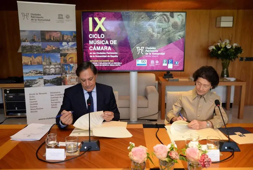 Presidenta Fundadora de Escuela Superior de Música Reina Sofía, Paloma O’Shea, y el Presidente del Grupo Ciudades Patrimonio de la Humanidad de España y Alcalde de Salamanca, Carlos García Carbayo