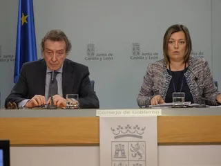 1566913