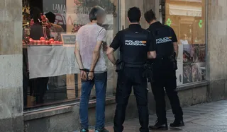 Detenido en la Plaza Mayor de Salamanca tras una orden de búsqueda y captura