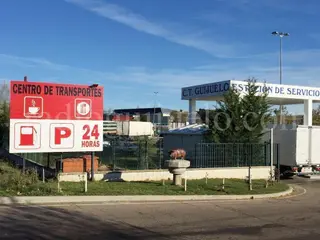 El Ayuntamiento estudiará la ampliación del Centro de Transportes