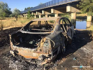 Coche incendiado Villamayor 1