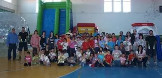 El CEIP Salas Pombo de Sancti-Spíritus celebró una jornada de Deporte Divertido e Hinchables Deportivos