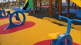El parque infantil de la plaza Castilla y León de Santa Marta de Tormes estrena una nueva imagen - Ayuntamiento de Santa Marta