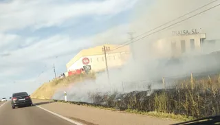 Incendio junto al Polígono de Castellanos de Moriscos