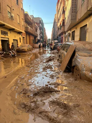 Salmantinos ayudando por la DANA en Valencia y Albacete con recogidas de alimentos