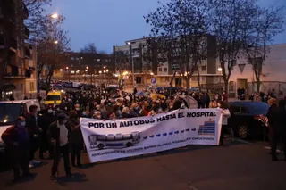 Manifestación vecinos de capuchinos autobús urbano a hospitales.