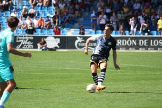 Vergés, ante el Barcelona Atletic | FOTO CARLOS HERNÁNDEZ