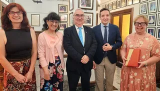 El rector de la Universidad para la Paz visita la USAL