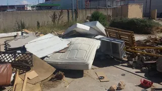 Retirada residuos Polígono Villares / limpieza solares pueblo