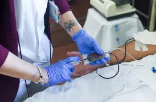 El Brazo De Un Donante De Sangre | Imagen Gustavo Valiente - Europa Press