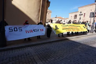 Las peluquerías de Salamanca siguen alzando la voz para que "el PSOE devuelva el IVA reducido que fue lo que prometieron hace unos cuantos años"