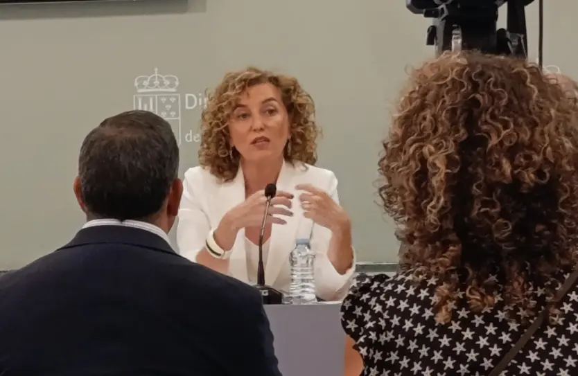 Maria Pardo, Consejera De Educación